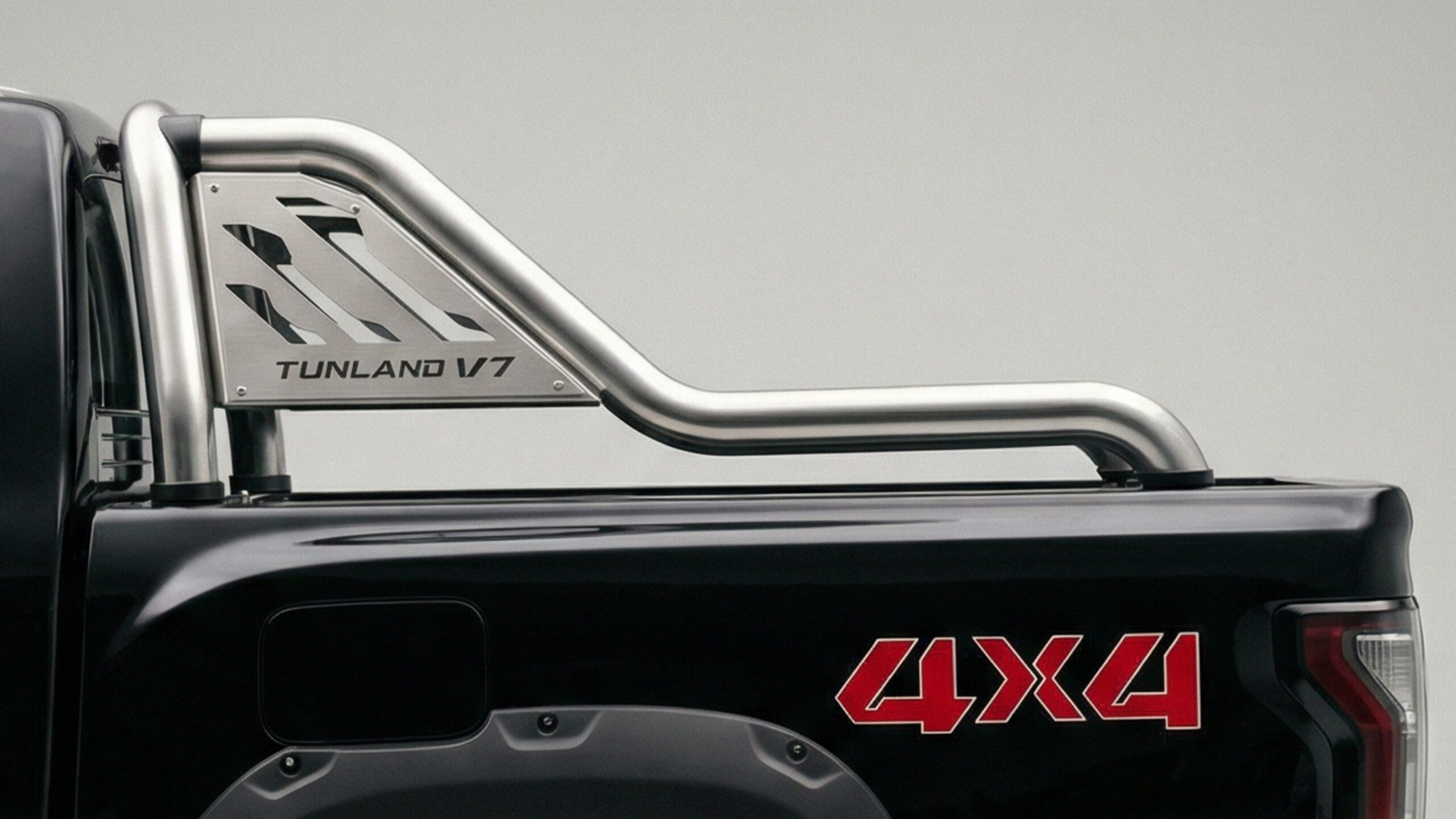 Artav Foton Tunland V7 Extended Sports Bar with Steel Plate